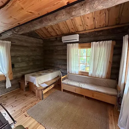 Apartman Kiinteistoeyhtymae Heini Ja Kalle Sorsa *